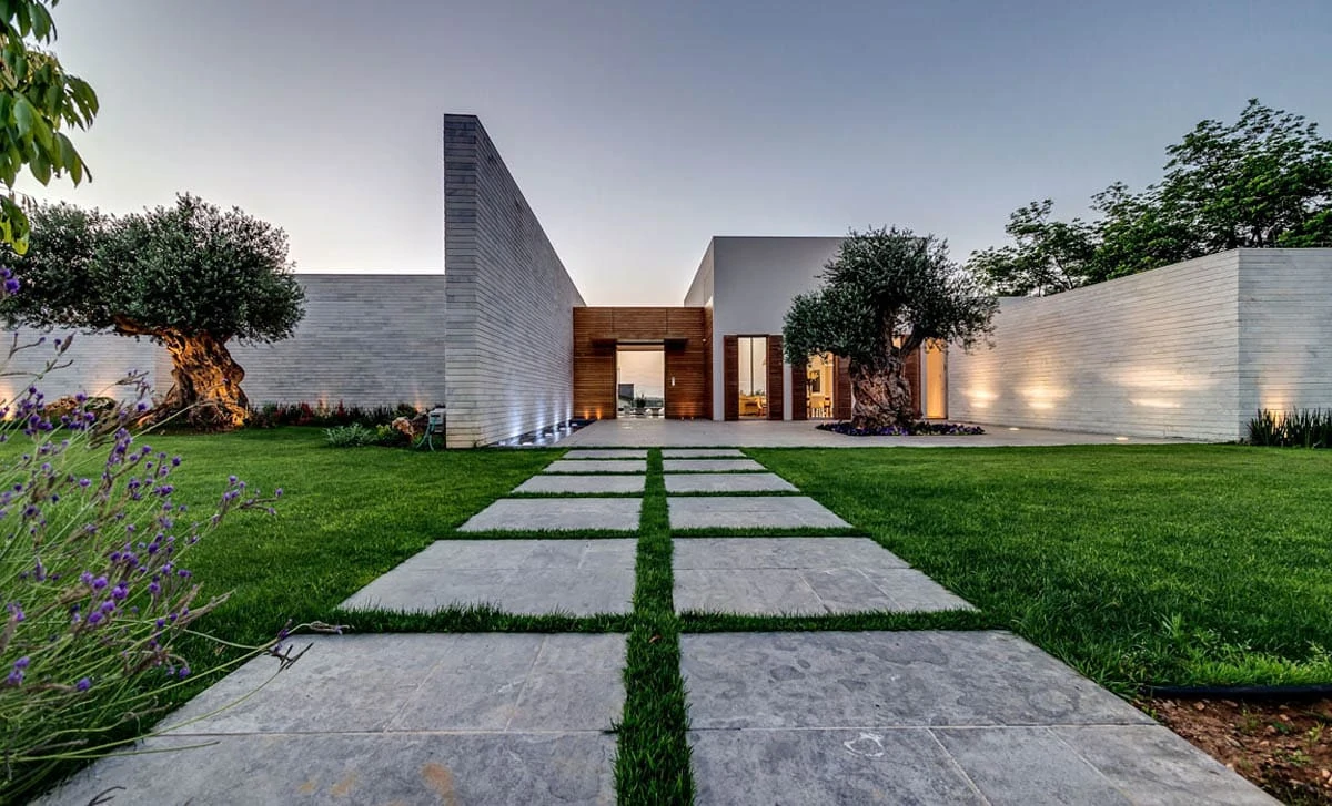 Landscaping-designs-for-villas-dubai