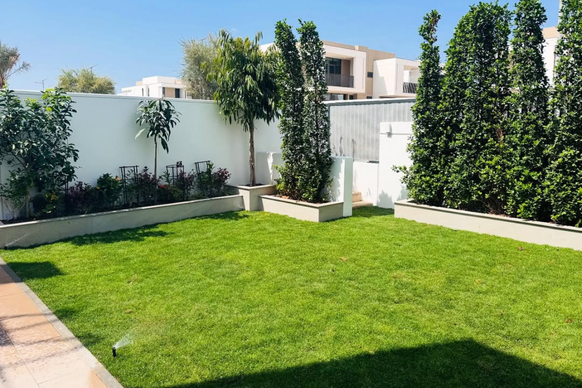 Villa-Garden-Maintenance-in-dubai