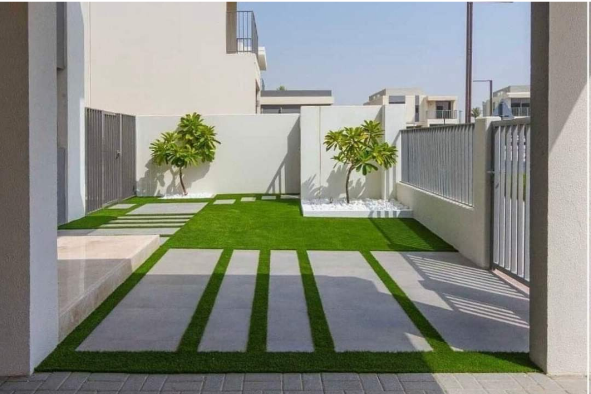 artificial_grass_walking_steps_cerijolandscaping